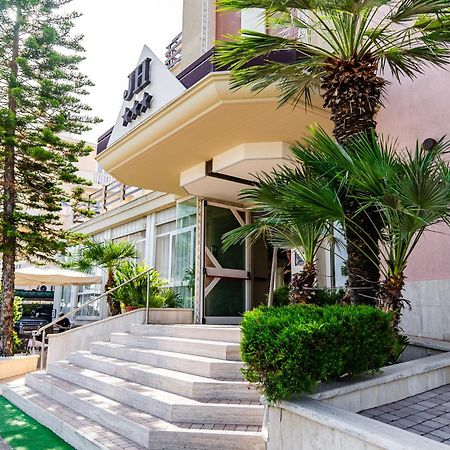 Hotel Joli Alba Adriatica Buitenkant foto