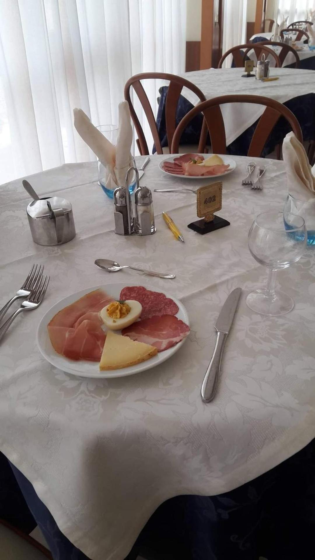 Hotel Joli Alba Adriatica Buitenkant foto
