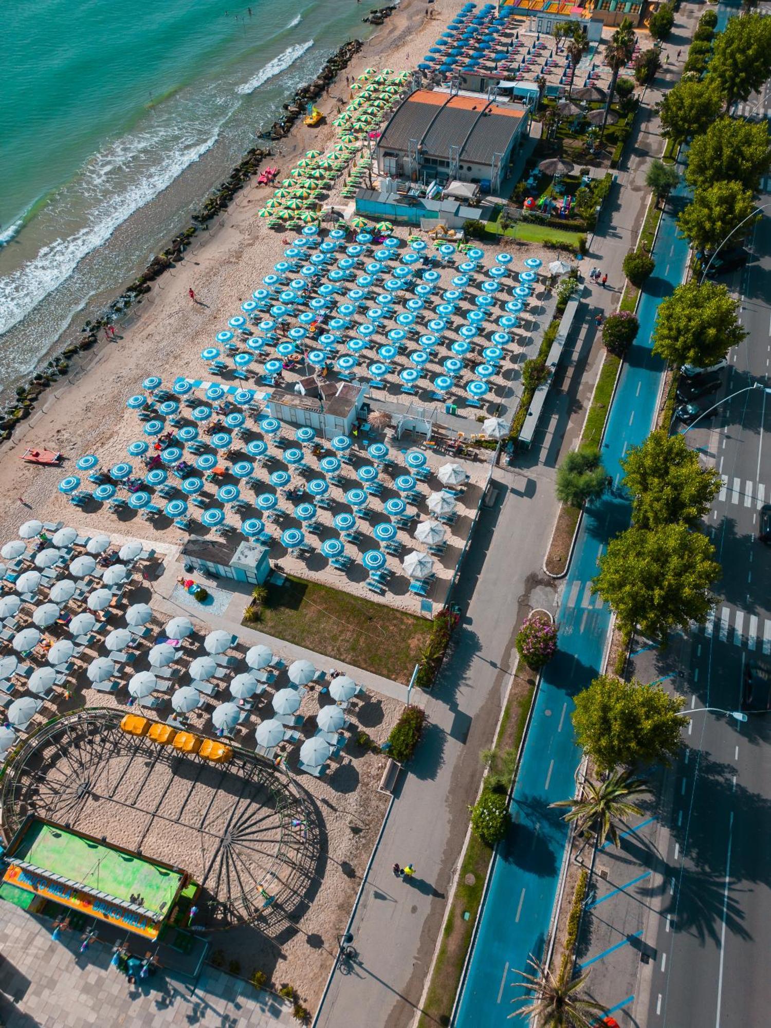 Hotel Joli Alba Adriatica Buitenkant foto