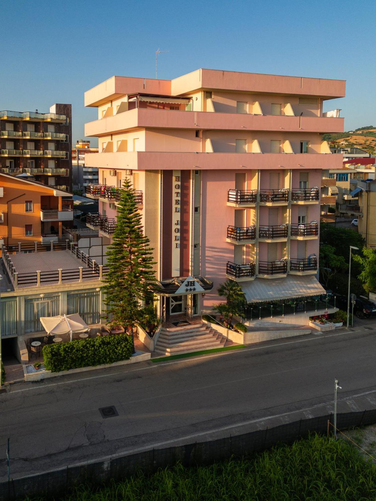 Hotel Joli Alba Adriatica Buitenkant foto